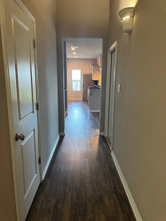 Building Photo - 3535 Summerway Dr