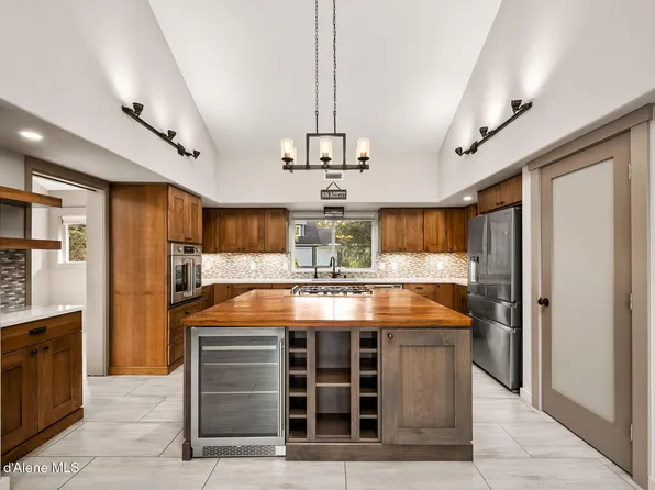 2885 E Point Hayden Dr, Hayden Lake, ID 83835