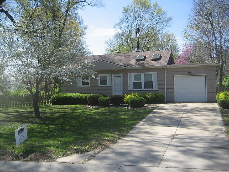1st image of 805 E 133rd Cir