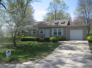 805 E 133rd Cir, Grandview, MO 64030