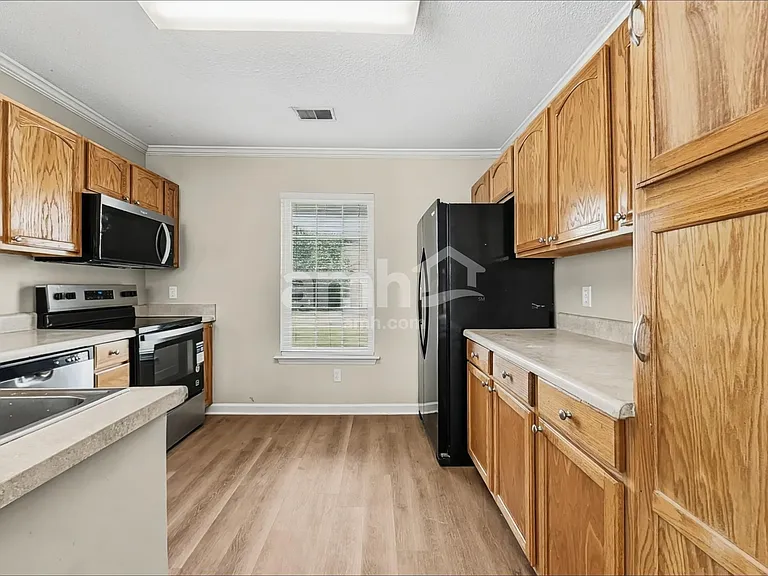73 W Morningside Dr — Photo 3