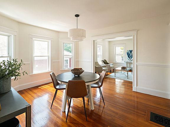 5th image of 31 Mason St