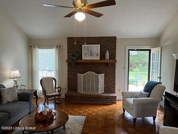 3rd image of 1026 S Fork Dr
