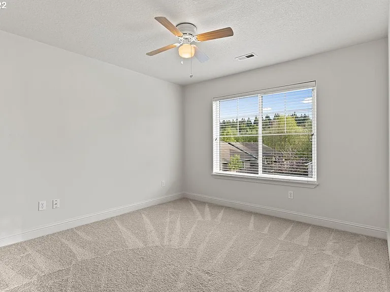 8020 NE 20th St — Photo 24