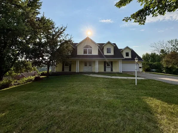 S1135 Rhine Dr, La Valle, WI 53941
