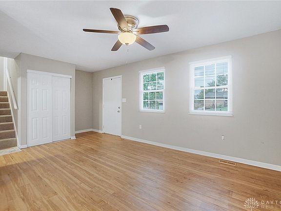 2nd image of 838 Maid Marion Ct