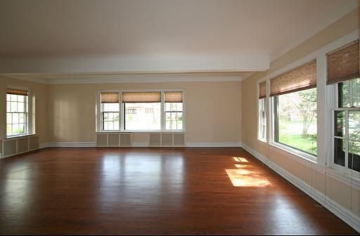4th image of 811 N Oak Park Ave