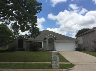 2106 Barton Springs Dr, Corinth, TX 76210