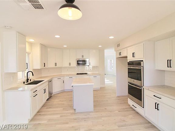 2nd image of 5093 Southern Hills Ln