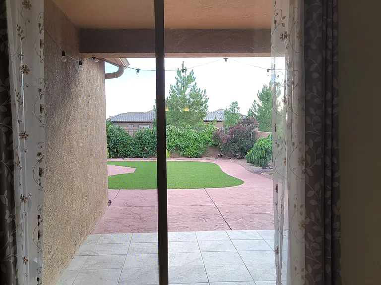4680 Hojas Verdes — Photo 34
