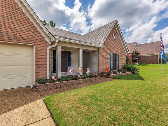 3rd image of 4020 Altruria Rd