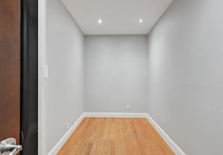 518 E 88th St #2B — Photo 5