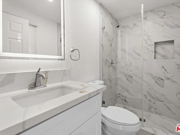 9683 W Olympic Blvd — Photo 19