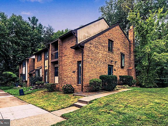 2nd image of 5800 Jacksons Oak Ct