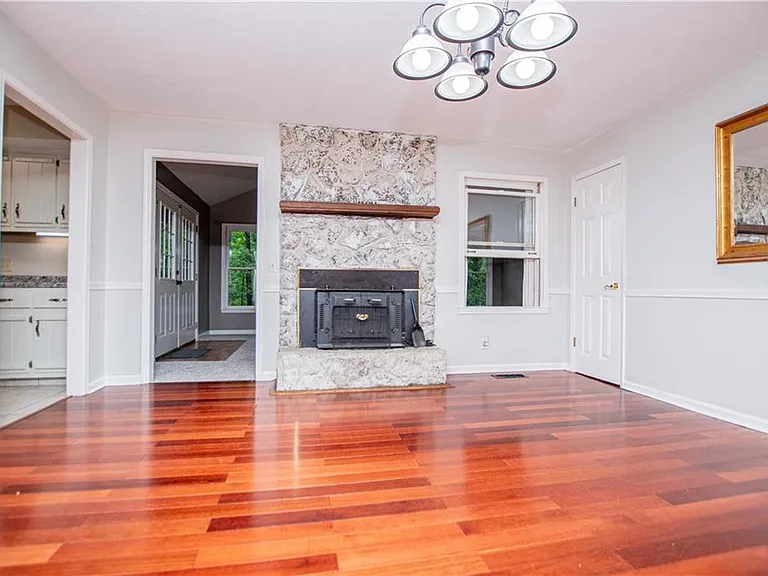 1499 Stonington Ct — Photo 3