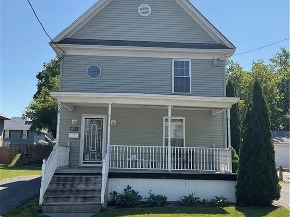 706 Mill St