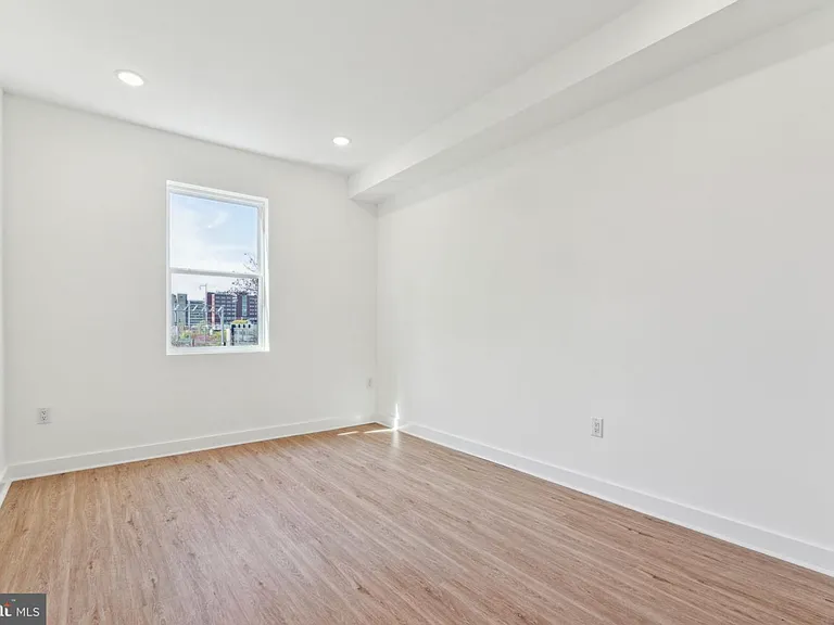 1028 W Dauphin St #3 — Photo 4