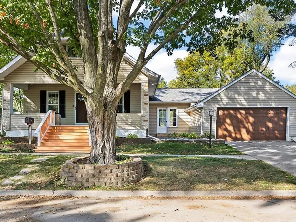 725 7th Ave NW, Mount Vernon, IA 52314