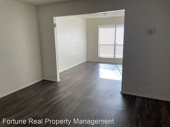 4th image of 2625 Channing Dr