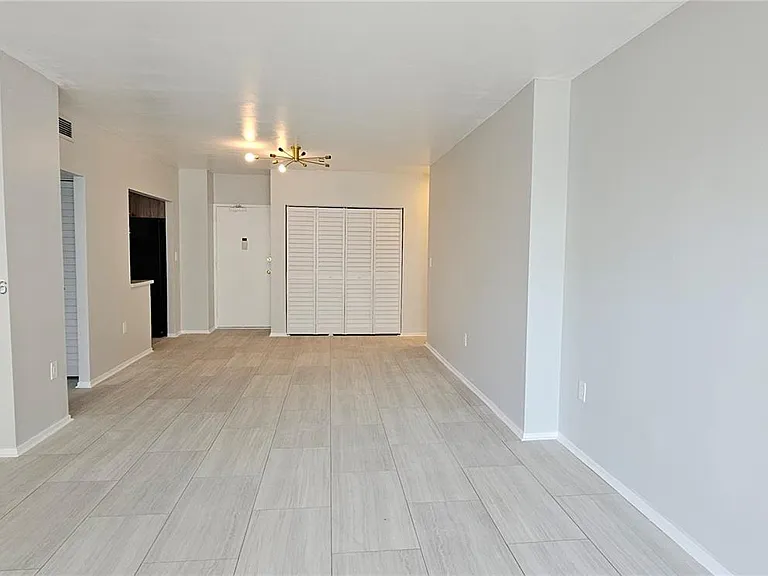 1985 S Ocean Dr #5D — Photo 16
