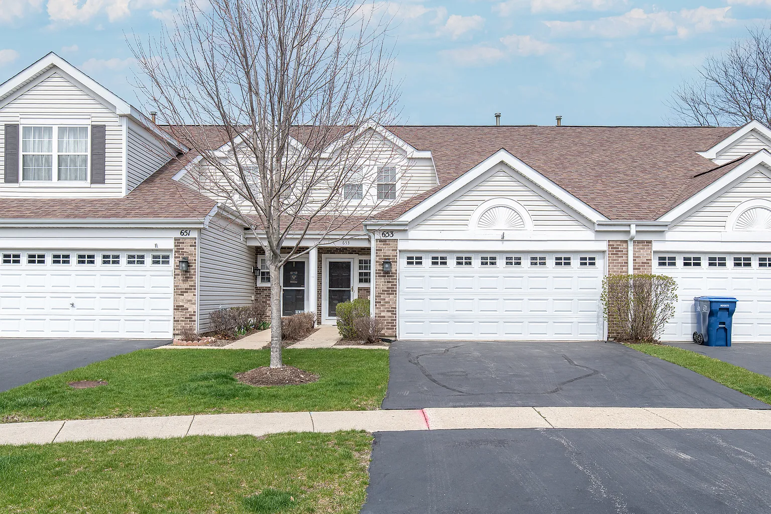 653 Winchester Ct photo 1