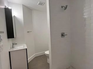 38 Tillinghast St FLOOR 2, Newark, NJ 07108