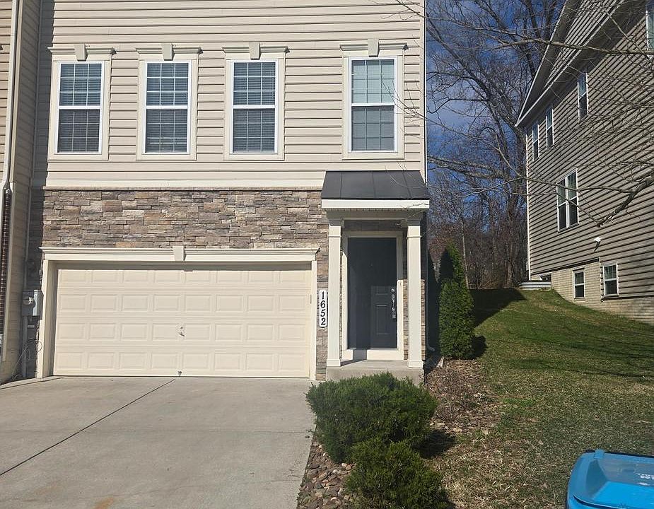 1st image of 1652 Livingston Dr
