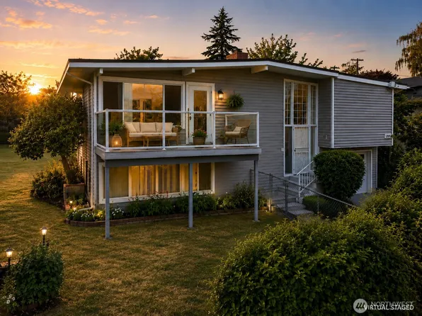 12017 64th Avenue S, Seattle, WA 98178