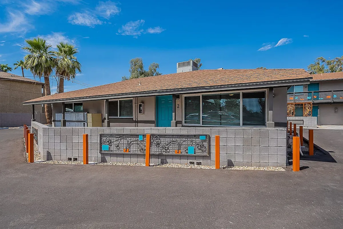Highland Villa — Photo 1