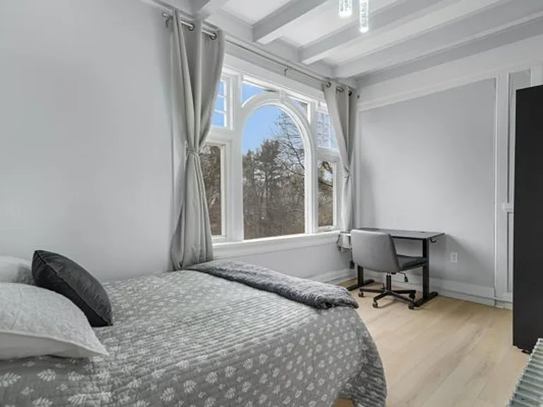 504 Stewart Ave — Photo 136