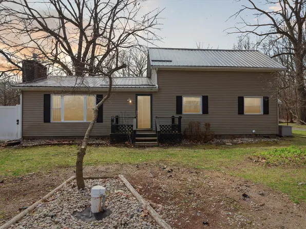 4125 W Harrison Rd, Alma, MI 48801