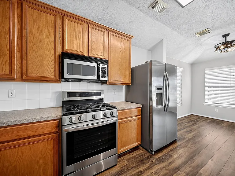20515 Spring Bluff Ln — Photo 9