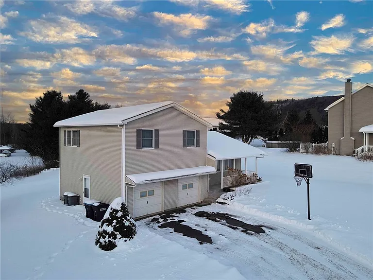 112 Central Dr — Photo 7