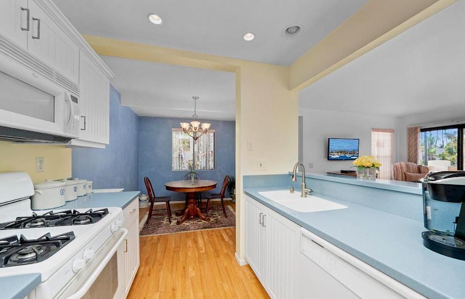 1st image of 9429 Fairgrove Ln Unit 204