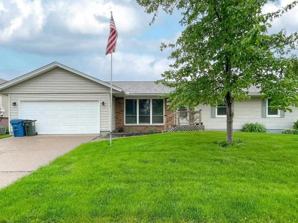 1336 W 59th St, Davenport, IA 52806