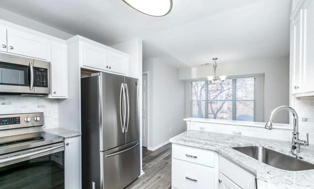 10 Deer Run Ct — Photo 1