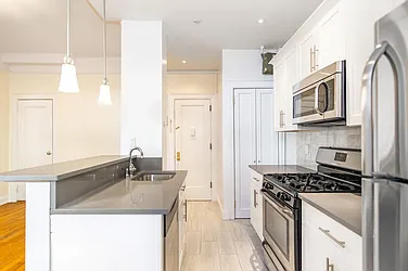 Rented by Century 21 Metropolitan