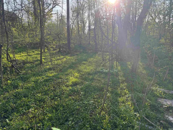 614 F St, Bedford, IN 47421