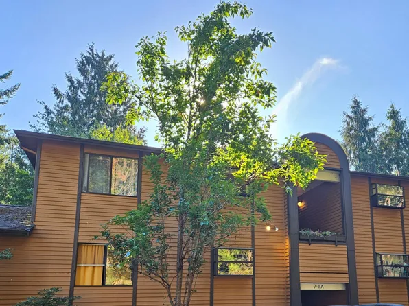 Forest Creek, 19708 15th Ave NE APT 17, Seattle, WA 98155