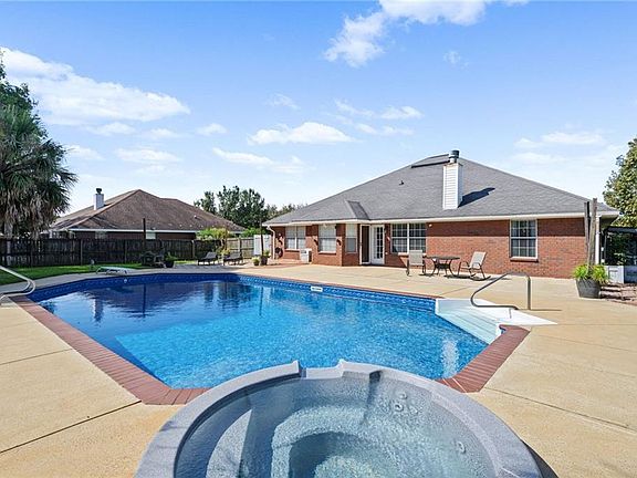 5th image of 1517 Hunters Ridge Dr W