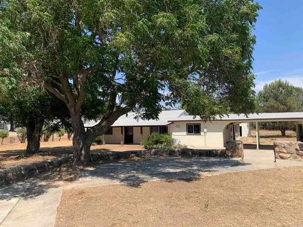 841 Lamar St, Ramona, CA 92065