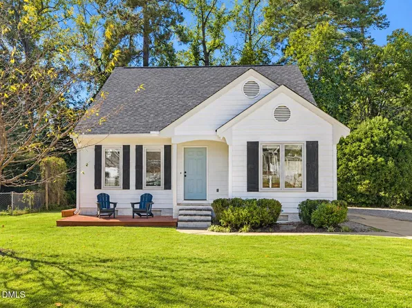 1112 Oakside Ct, Raleigh, NC 27609