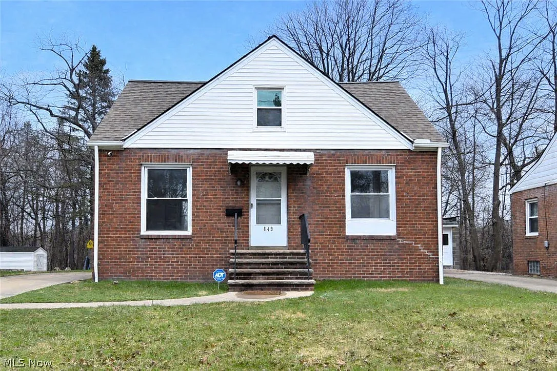 849 S Green Rd photo 1