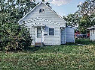 620 Moultrie Ave, Mattoon, IL 61938