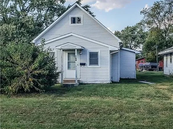 620 Moultrie Ave, Mattoon, IL 61938