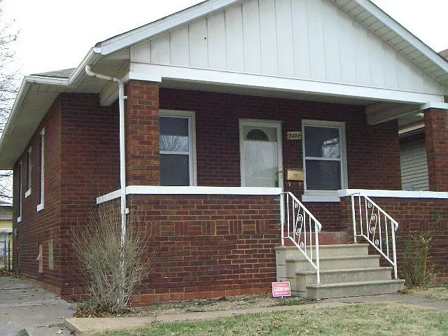 2424 Madison Ave photo 1