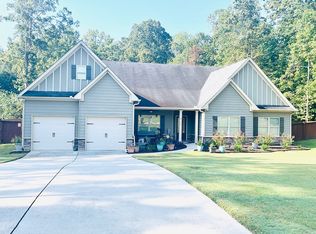 1557 Shadowstone Cir, Winder, GA 30680