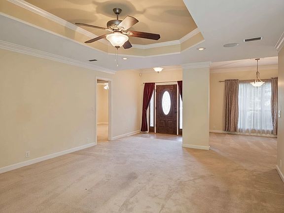 3rd image of 280 Rosa Ln
