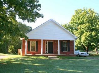 206 7th Ave #B, Columbia, TN 38401