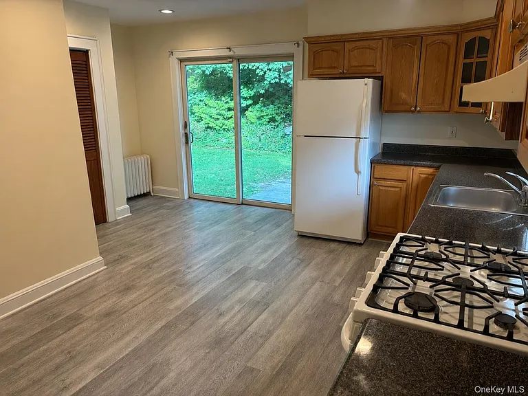 15 Ferncliff Rd — Photo 7